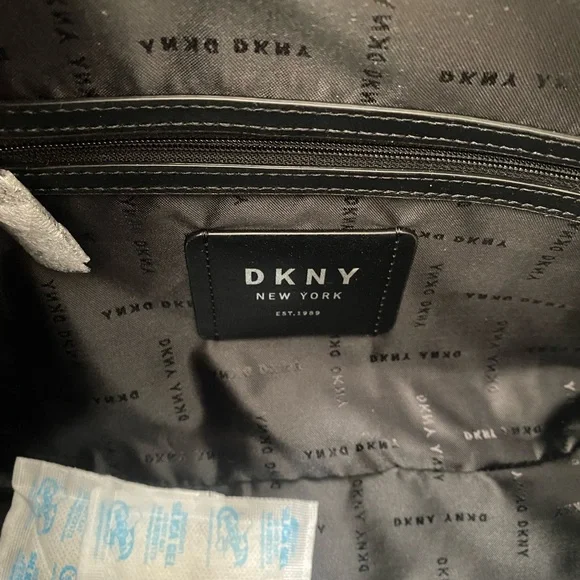 DKNY New York Est.1989 ERIN DUFFE R014NH03 - Picture 6 of 10